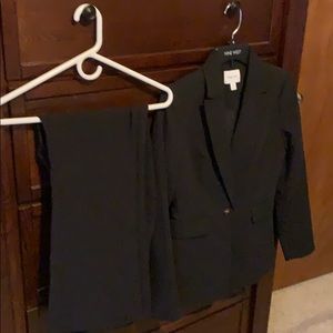 🆕NWOT pant suit